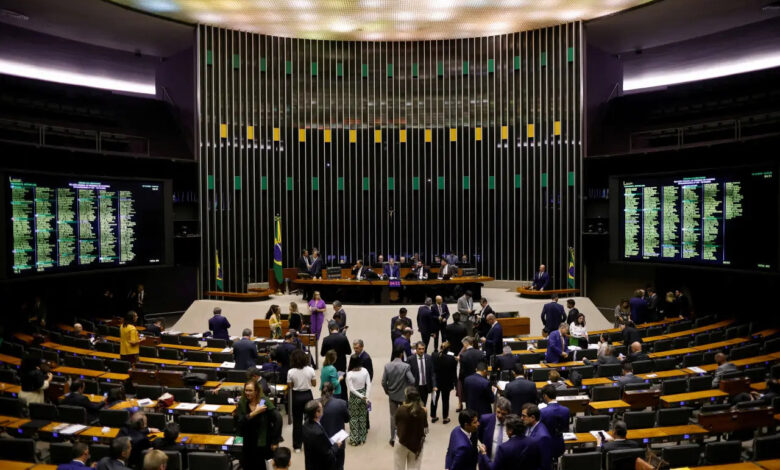 Anistia é ponto de debate entre as bancadas