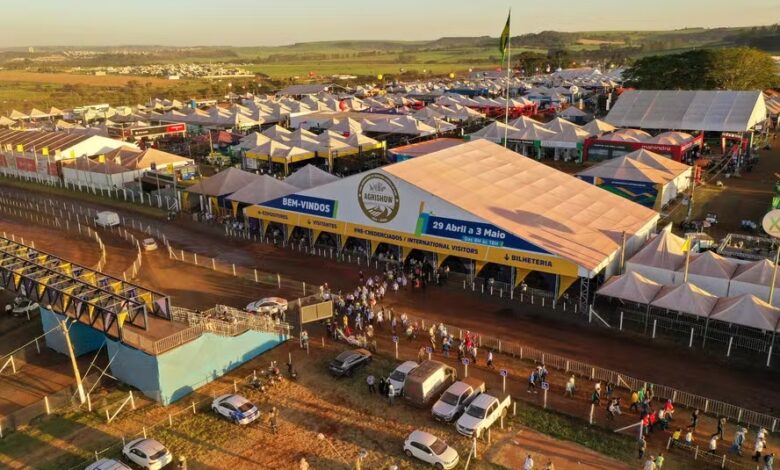 Agrishow 2025 começa e mira recorde de R$ 15 bilhões em negócios