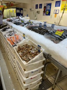 Diferença de até 268% nos preços de pescados é registrada pelo Procon Goiás