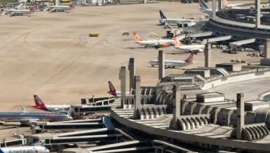 Cidadãos dos EUA, Canadá e Austrália voltam a precisar de visto