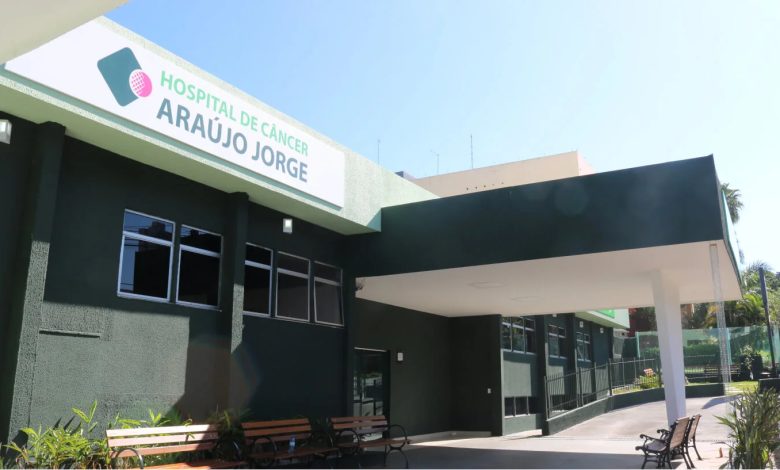 MP-GO visita Hospital Araújo Jorge para verificar aplicação de recursos