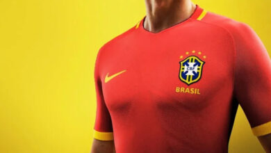 Camisa vermelha no cenário da Seleção Brasileira