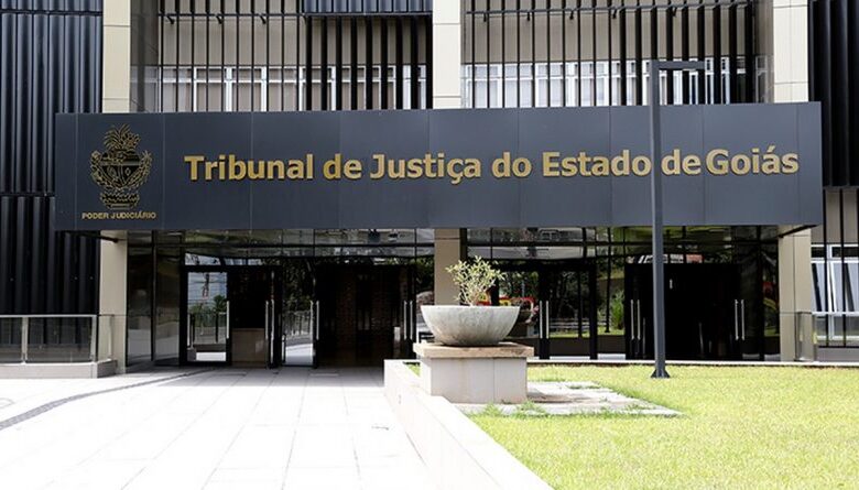 Policiais condenados 7 anos de prisão pela morte de três adolescentes