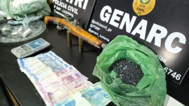 Polícia prende dupla por usar distribuidora como fachada para vender drogas