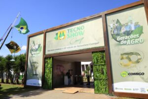 Caiado anuncia obras viárias em Rio Verde