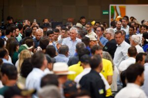 Caiado anuncia obras viárias em Rio Verde