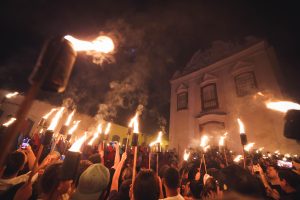 Caiado e Gracinha na Procissão do Fogaréu