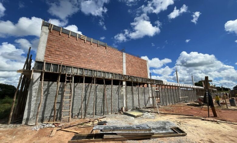 Avanço nas obras da policlínica de Mozarlândia