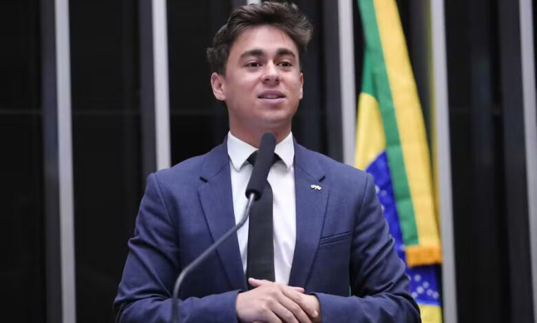 Aliados lançam cartilha sobre crise no INSS para rebater Nikolas