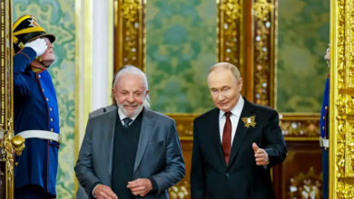 Lula critica Trump em encontro com Putin no Kremlin