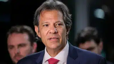 Haddad com secretário do Tesouro dos EUA em meio à guerra comercial