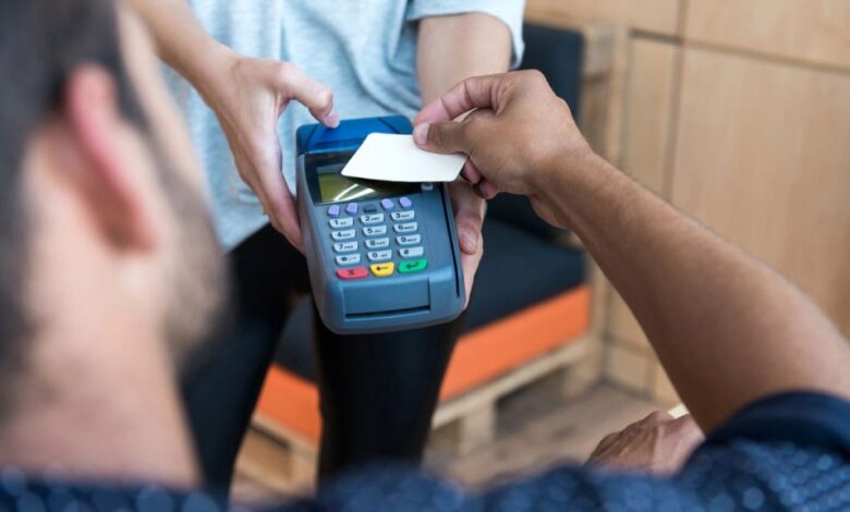 Impostos consomem 5 meses de trabalho dos brasileiros em 2025