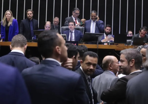 Assembleias podem ganhar mais 30 deputados