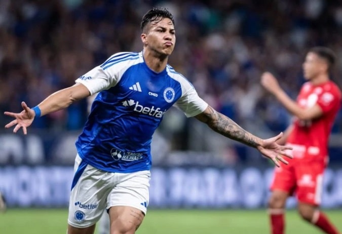 Cruzeiro vence Vila e larga na frente na Copa do Brasil