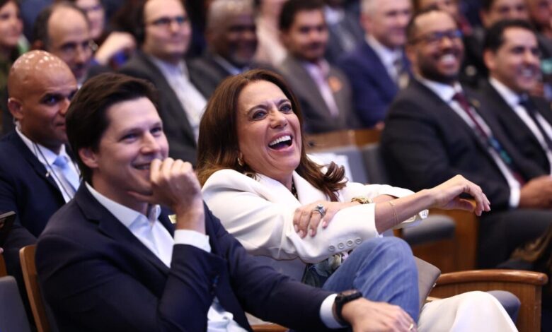 Vilela e Gracinha em ascensão: O xadrez político em Goiás durante as viagens de Caiado