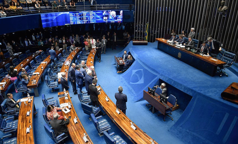Mandato de Senadores deve ser rediscutido no Plenário