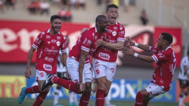 Vila Nova sente a pressão e busca superar desafios na luta pelo acesso à Série A