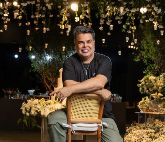 Gi Multimarcas promove palestra com decorador Alessandro Gemus sobre arranjos florais para o Dia das Mães