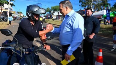 Blitz educativa reforça Maio Amarelo em mutirão liderado por Mabel
