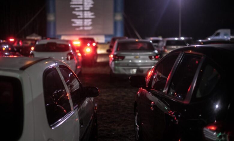 Haverá capacidade para 100 pessoas por sessão, sendo 80 vagas para carros e 20 cadeiras para pedestres