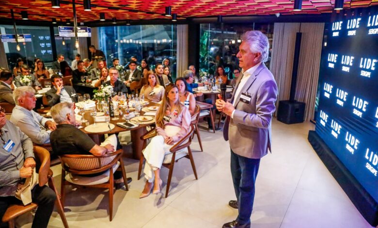 Caiado explica em Sergipe ações em Goiás