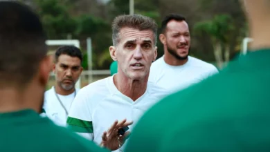 Goiás busca manter liderança na Série B após tropeço em casa