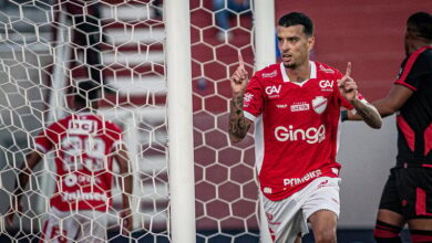 Vila Nova vence clássico goiano e retoma caminho das vitórias