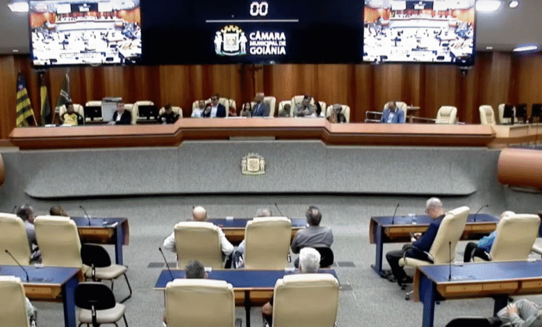 Distribuidoras: Câmara Debate Fechamento à Meia-Noite