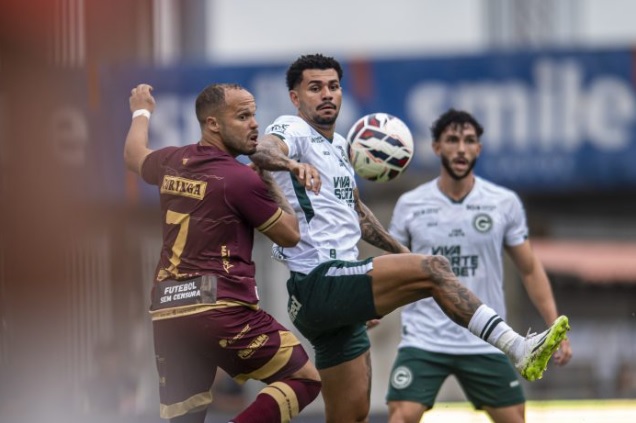 Goiás perde invencibilidade para CRB na Série B