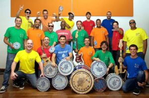 Monobloco e Buchecha agitam Goiânia