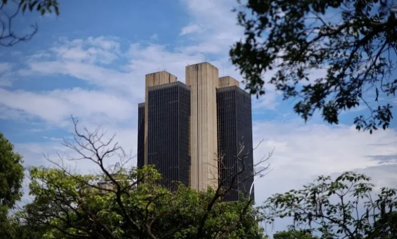 BC reduz chance de inflação furar teto para 68% em 2025