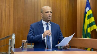 Vitor Hugo exige justificativa para créditos extras