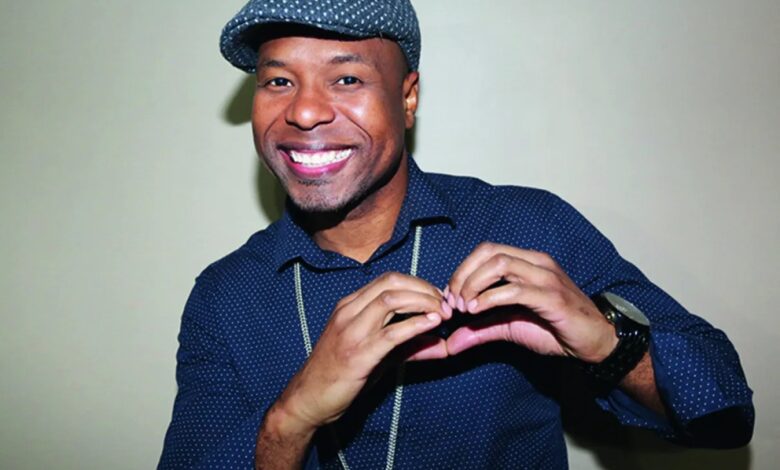 Monobloco e Buchecha agitam Goiânia