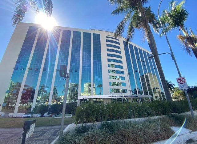 Goiás Decreta Emergência: apenas 1 UTI Adulto e 2 Neonatais disponíveis