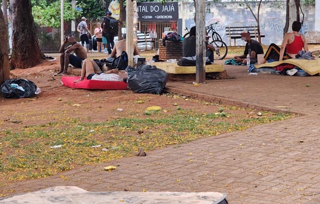 Proposta cria comitê interinstitucional para auxiliar população de rua