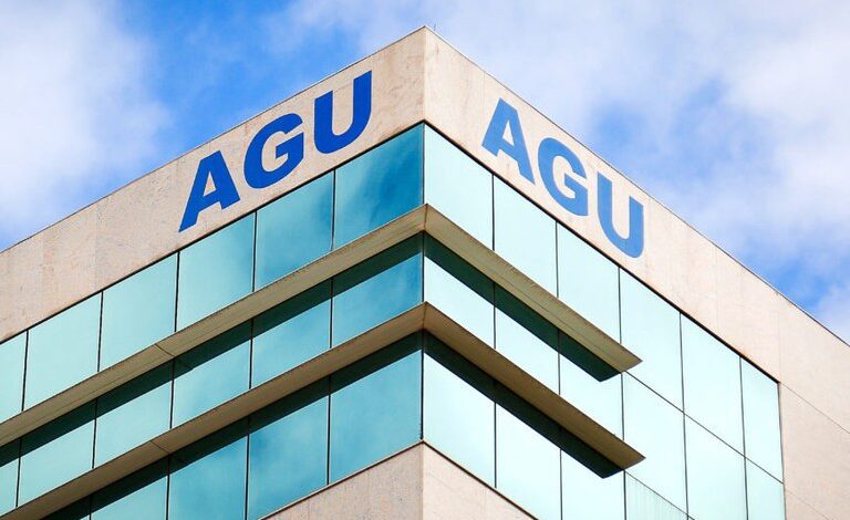 AGU critica interferência política internacional