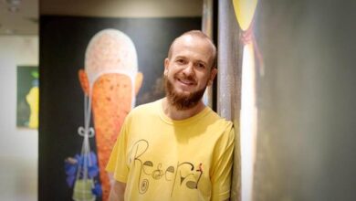 A Imersão Sensorial na Filosofia de Ivaan Hansen em Adenda-se!