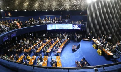 Governo e Congresso tentam distensionar crise do IOF