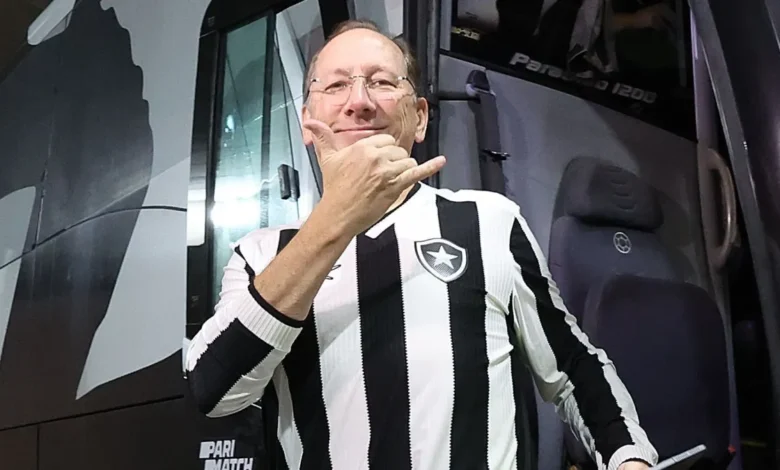 Textor faz oferta para recomprar o Botafogo