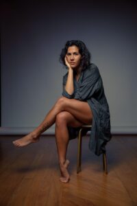 O papel da goiana Maria Paula Marini em Um Lobo entre os Cisnes