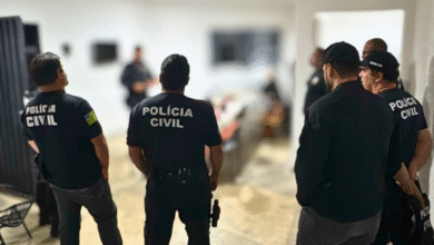 Agressão com capacete e chutes em Canedo