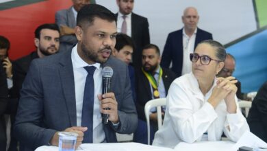 Professores terão piso salarial de R$ 4.867,77 após aprovação na Câmara