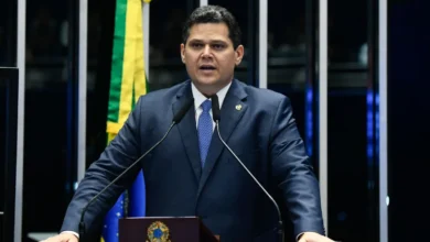 Alcolumbre desafia Lula e promete promulgar aumento de deputados