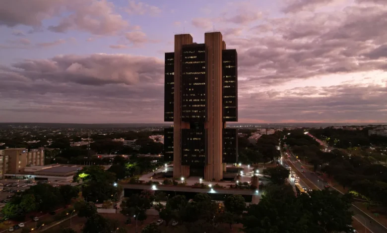 Mercado aposta em Selic parada até o fim de 2025