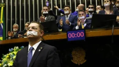 Anistia para Bolsonaro é pauta de crise no Congresso