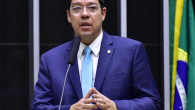 Vice da Câmara pautará anistia na ausência de Hugo Motta