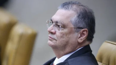 Dino determina inquérito para investigar R$ 694 milhões em 'emendas Pix'
