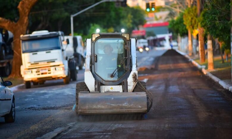 Prefeitura assina contrato de R$ 100 milhões para obras de recapeamento e manutenção asfáltica