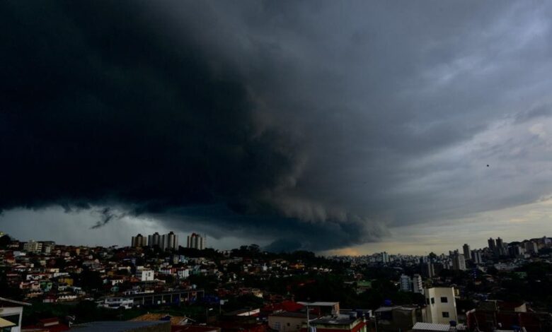 Alerta de vendaval em Goiás atinge nove cidades, diz Inmet