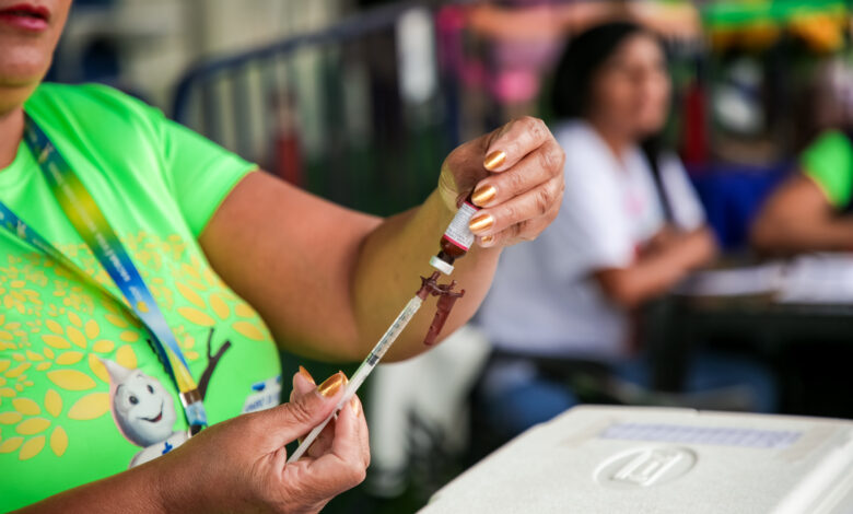 Ameaça de sarampo faz Mabel reforçar campanha de vacinação